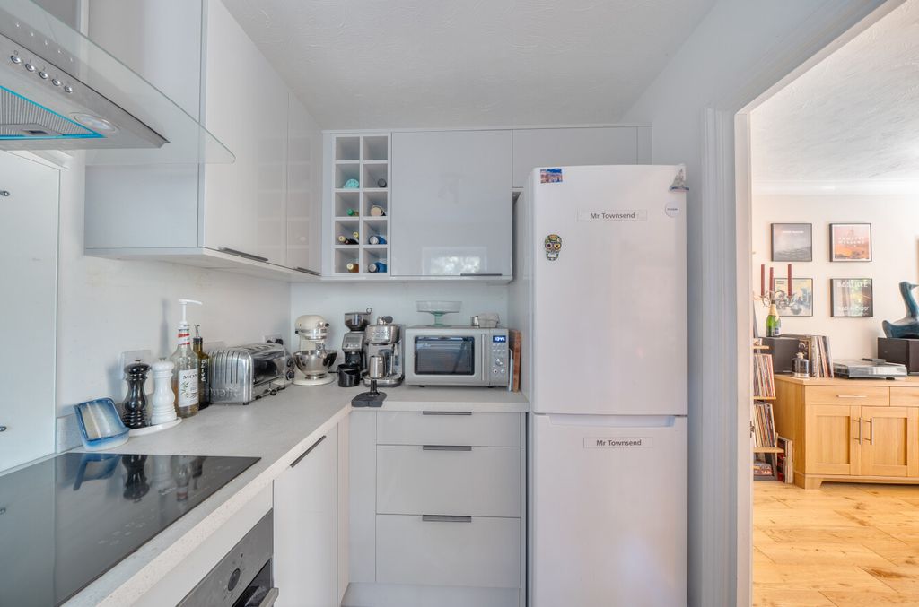 Property photo 3 of 13 1508747-12-6A7F4F...