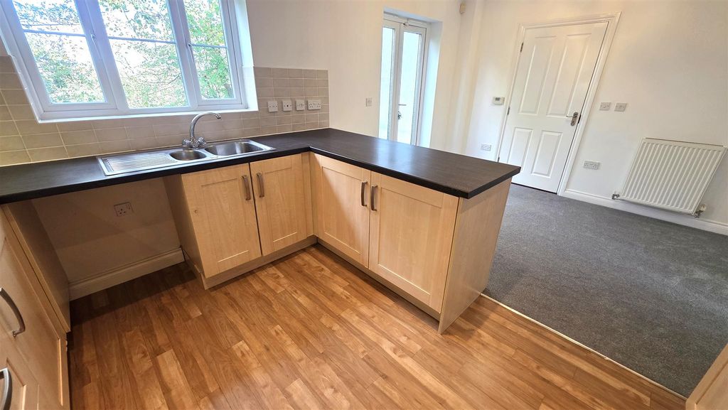 Property photo 3 of 13 Kitchen.Jpg