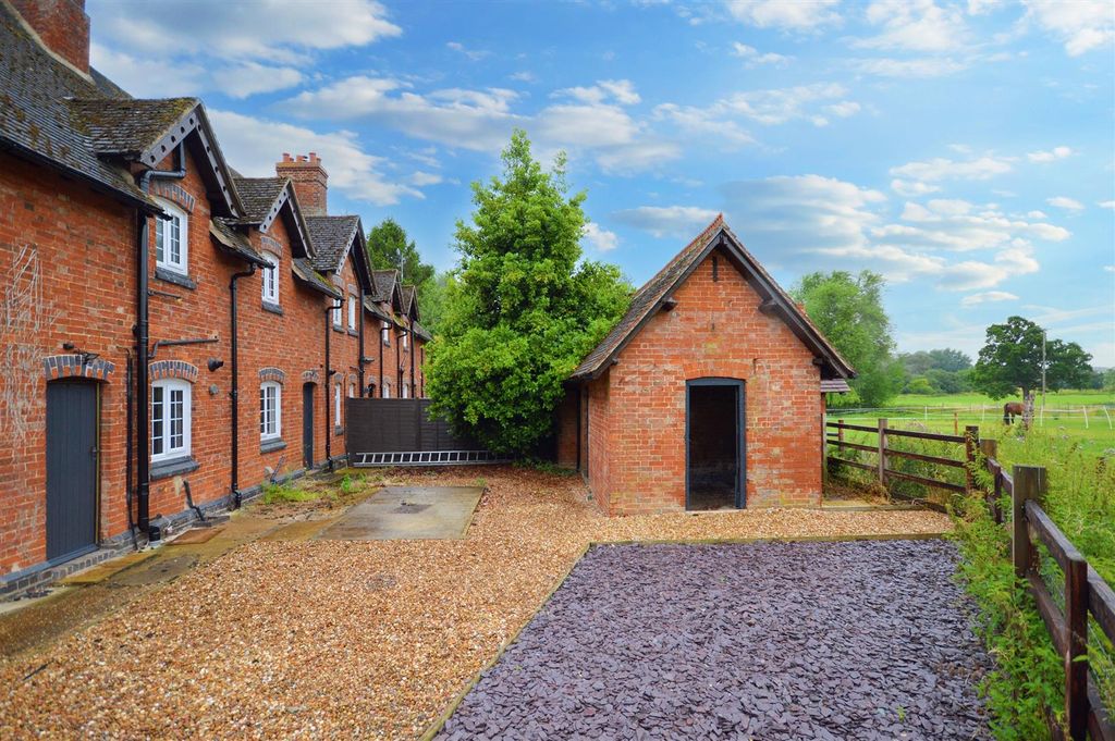 Property photo 2 of 21 2.Jpeg