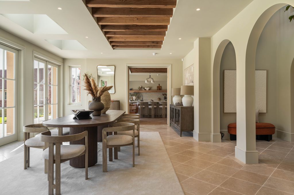 Property photo 3 of 25