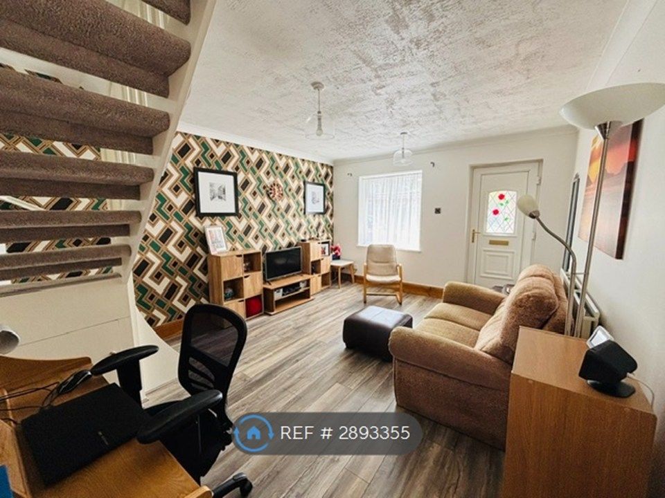 Property photo 3 of 17