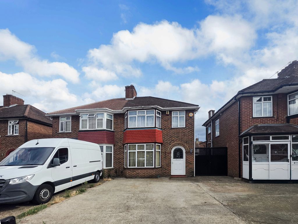 Property photo 1 of 11