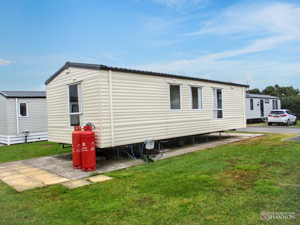 Property photo 2 of 37