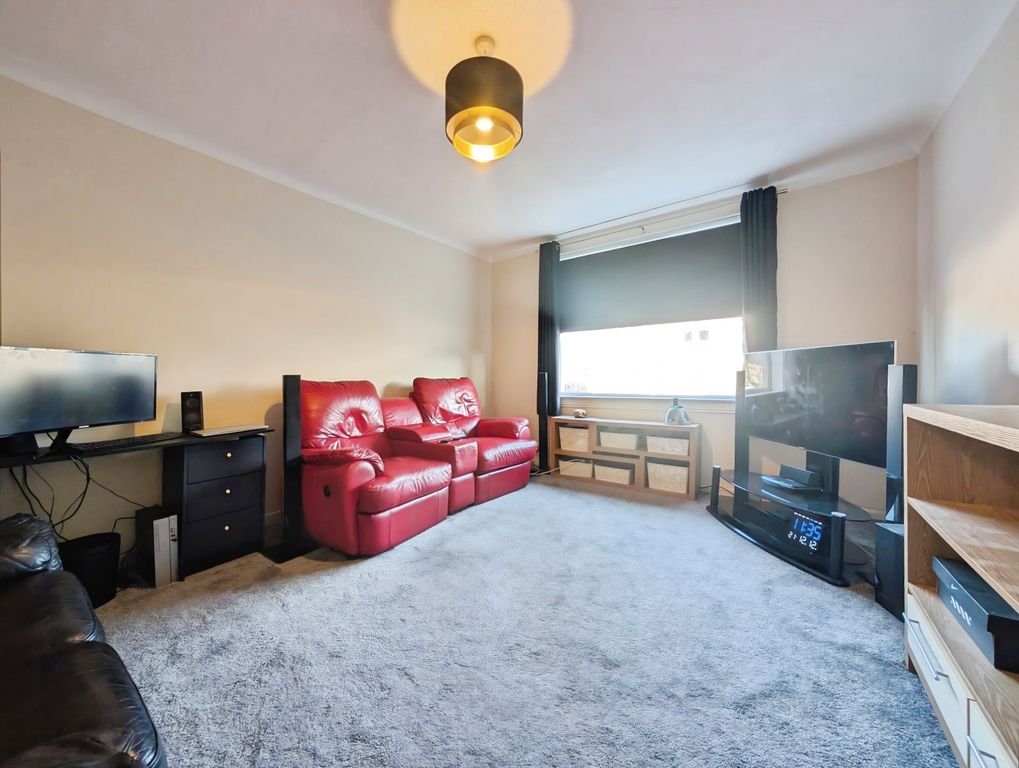 Property photo 3 of 13 Living Room