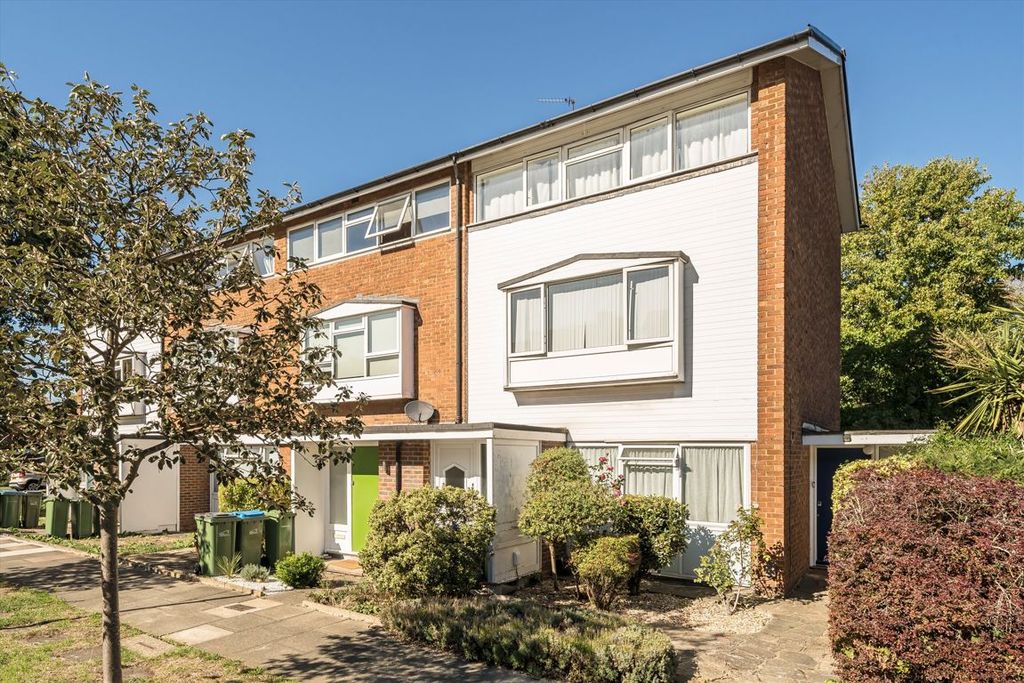 Property photo 1 of 11