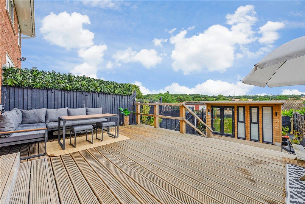 Property photo 1 of 12 Patio / Decking