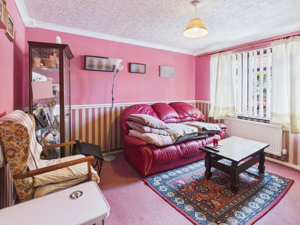 Property photo 3 of 15