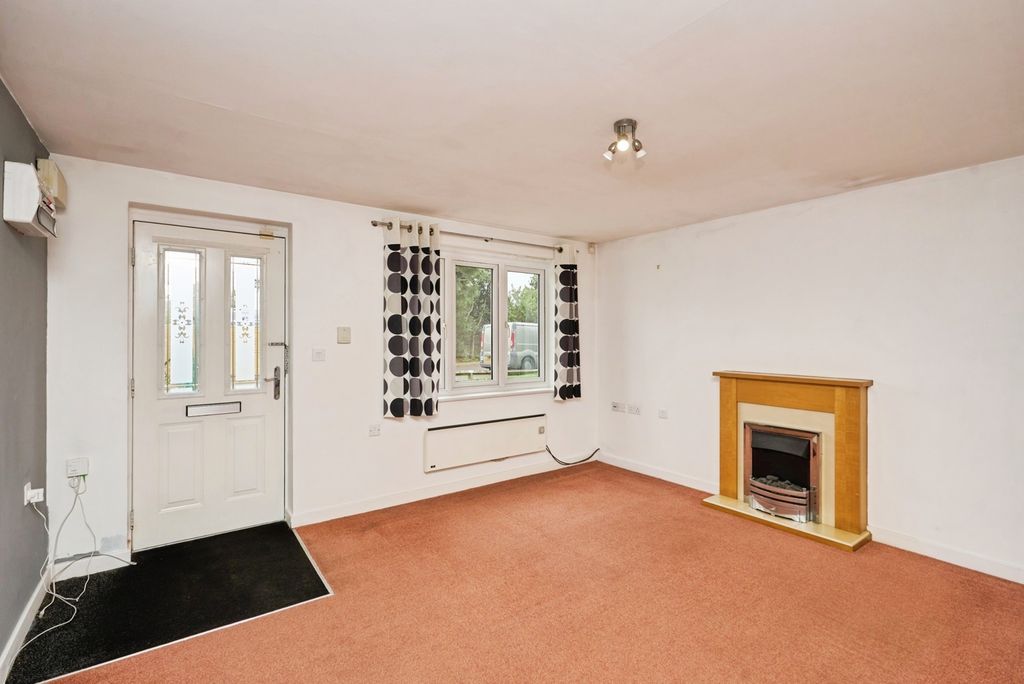 Property photo 2 of 14 Photo