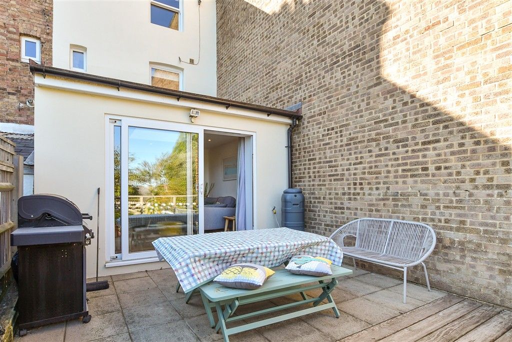 Property photo 2 of 11 Patio / Decking