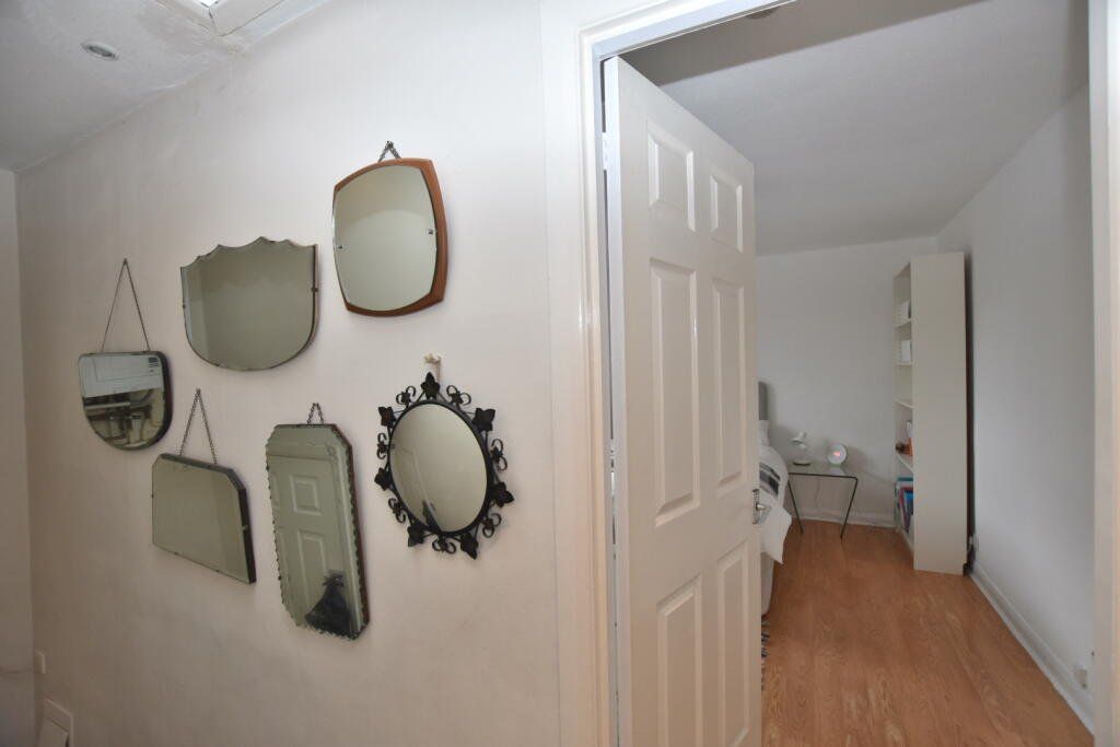 Property photo 3 of 13 Photo