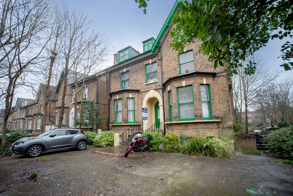 Property photo 1 of 13 Photo 13