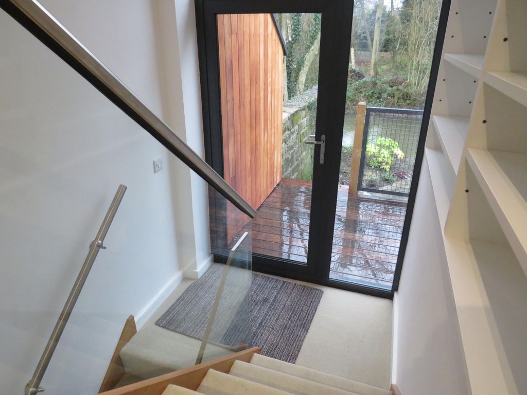 Property photo 2 of 9 Entrance Hall