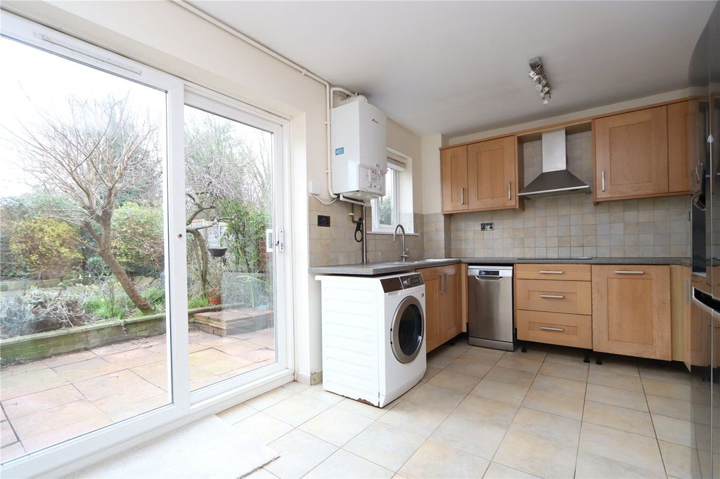 Property photo 2 of 12 Picture No. 23