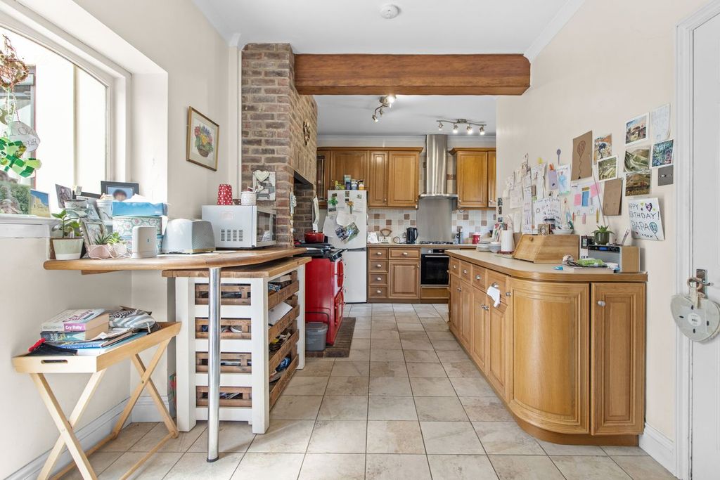 Property photo 3 of 35