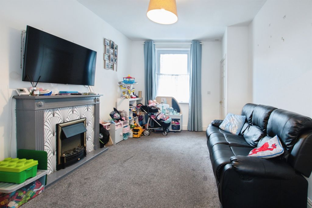 Property photo 3 of 20