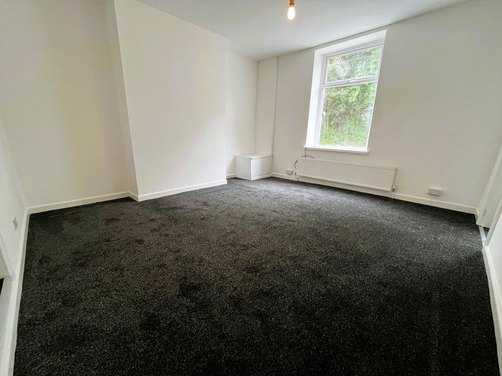 Property photo 2 of 14 Photograph 2