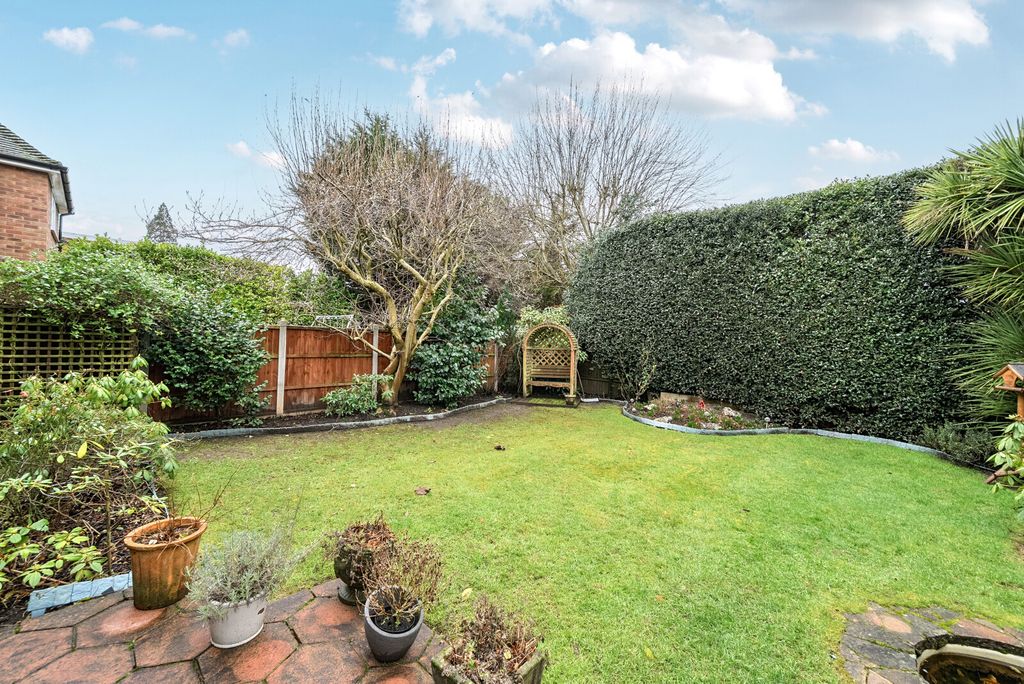 Property photo 3 of 16 Garden