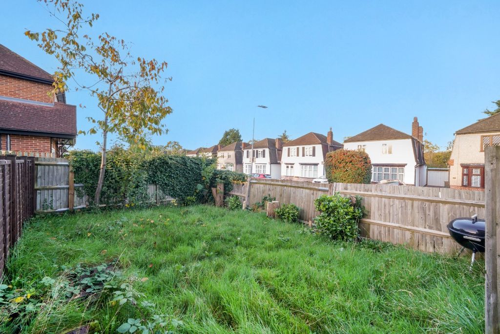 Property photo 2 of 11 4176853