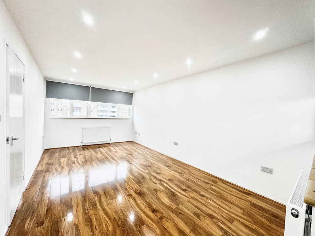 Property photo 1 of 12 1