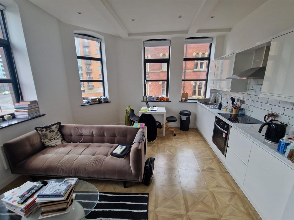 Property photo 2 of 8 0F94Bd23-5Bcd-43c7-Accb-49B4F9E828Eb.Jpg