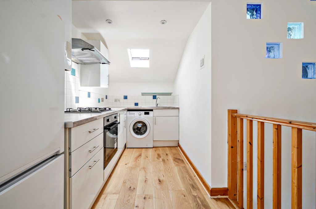 Property photo 2 of 16 1476792-9-6A297ce...