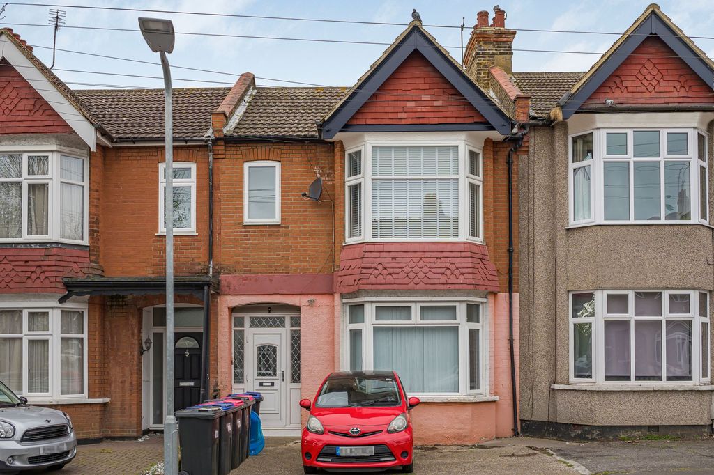 Property photo 1 of 9