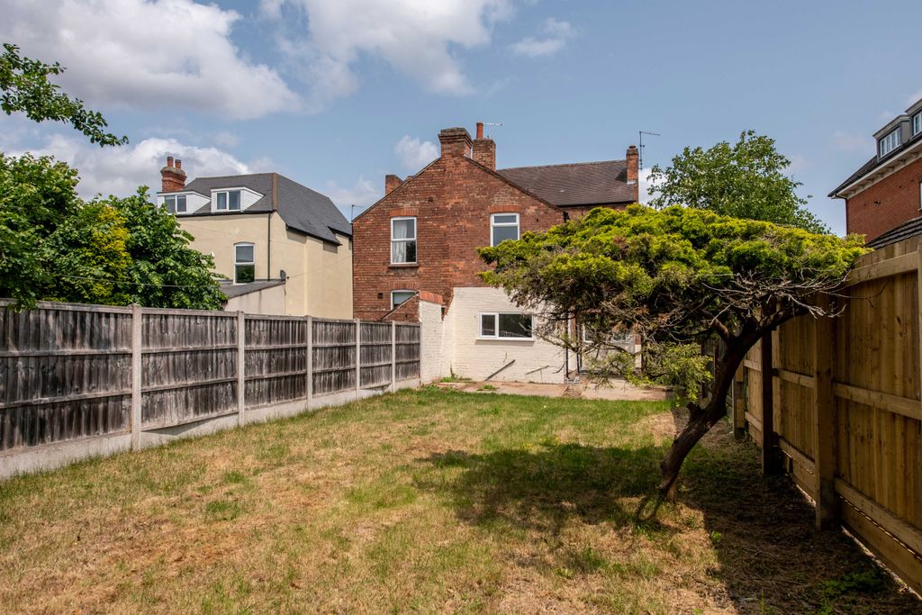 Property photo 2 of 21