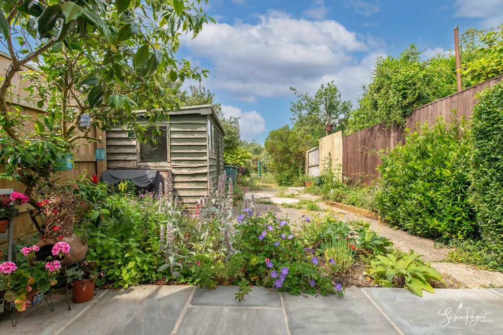 Property photo 2 of 28 Rosewood Cottage-28.Jpg