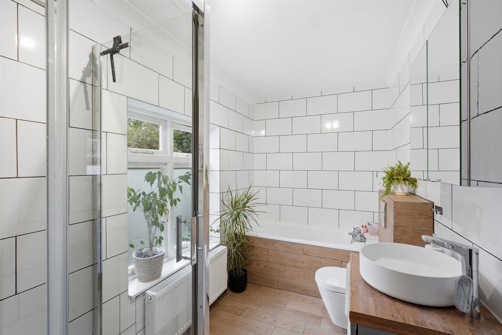 Property photo 3 of 25 58-Helenard-027.Jpg