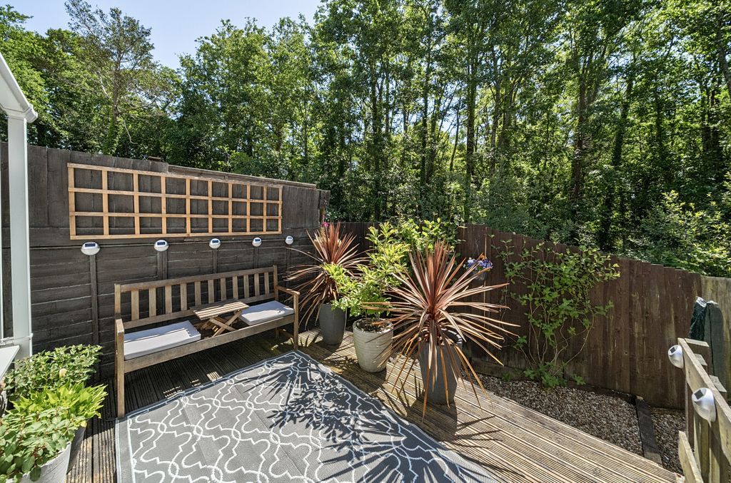 Property photo 2 of 16 External