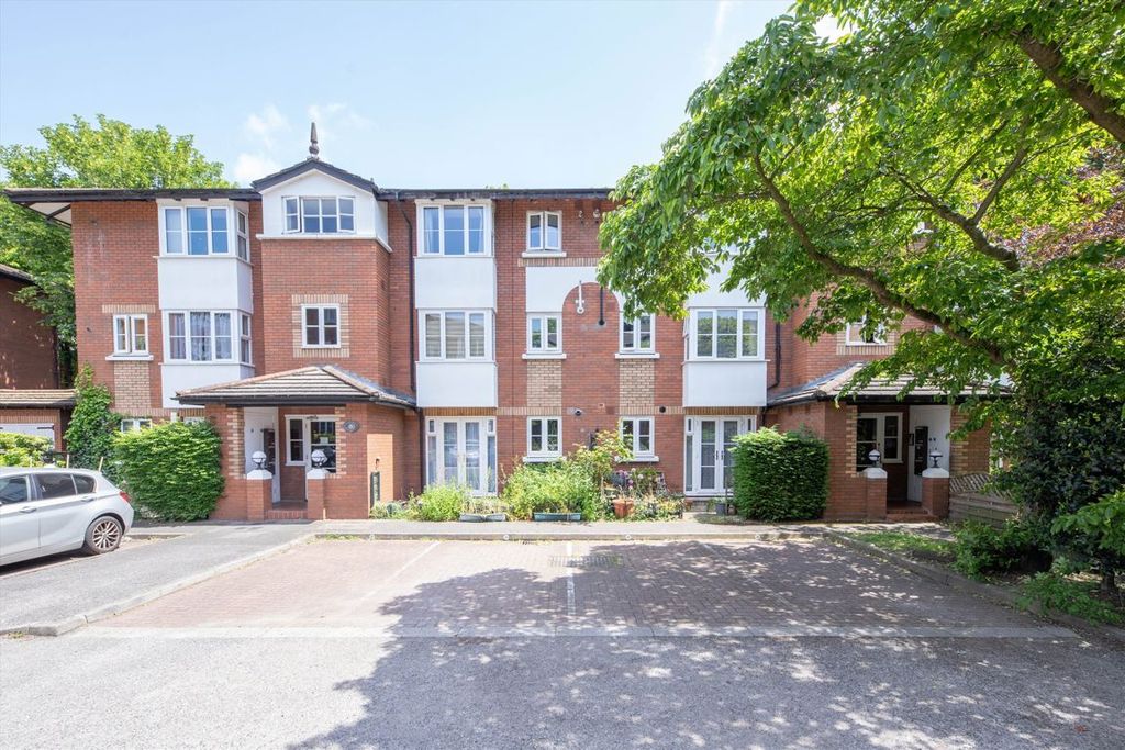 Property photo 1 of 1