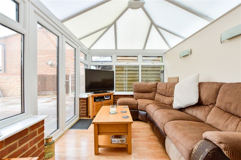 Property photo 3 of 17 Conservatory