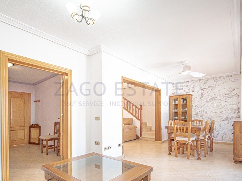 Property photo 1 of 40