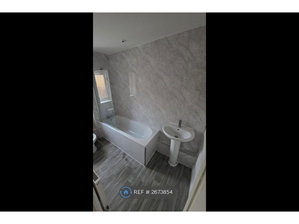 Property photo 3 of 3