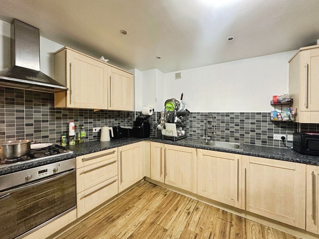 Property photo 3 of 12 Pbox-Img.Jpg