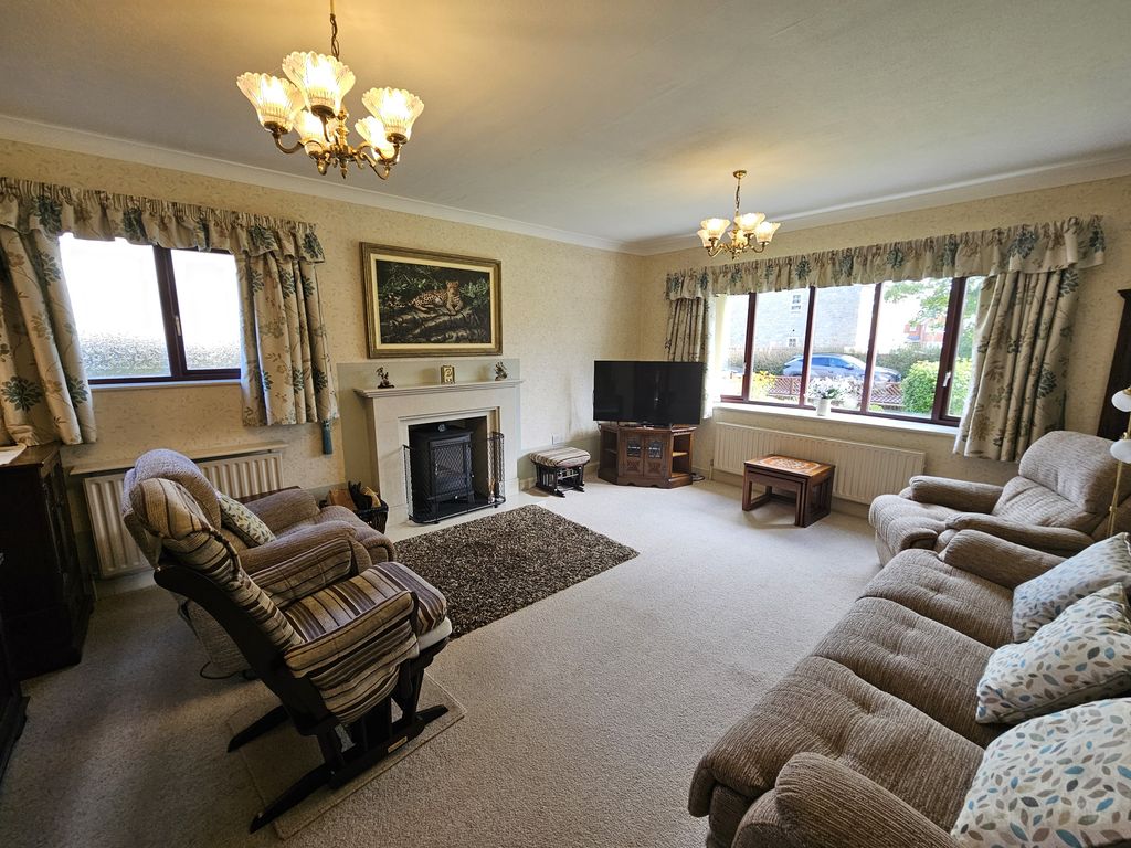 Property photo 2 of 26