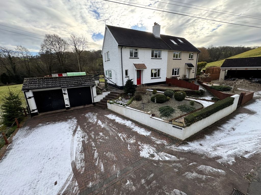 Property photo 1 of 25