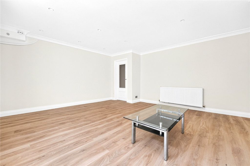 Property photo 3 of 12 Picture No. 04