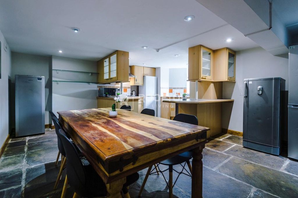 Property photo 3 of 10 Property Photo