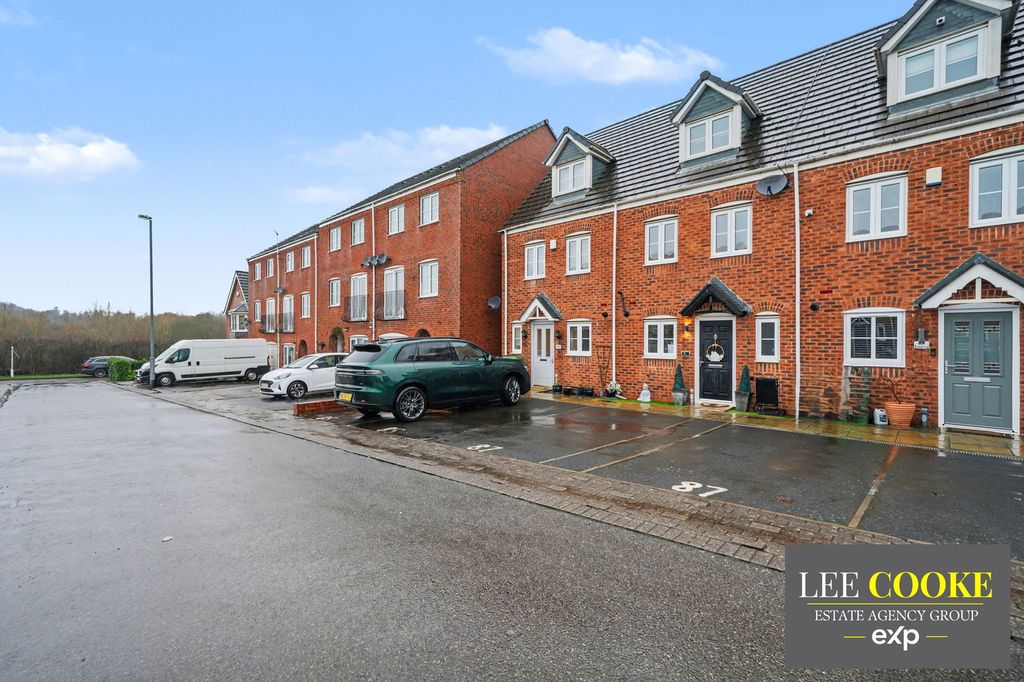 Property photo 1 of 35