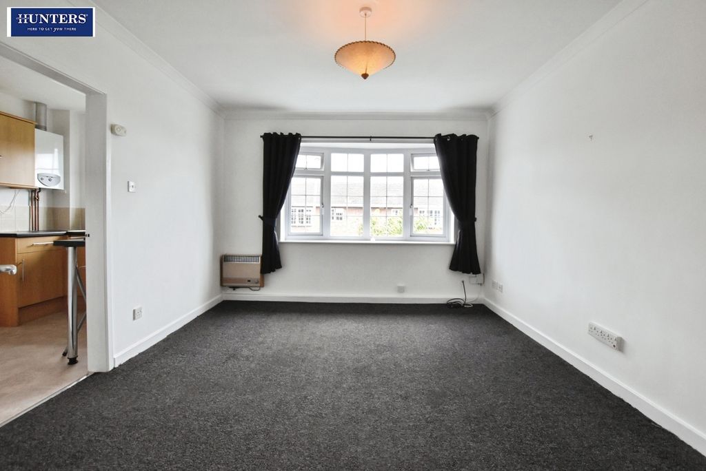 Property photo 2 of 12 Lounge