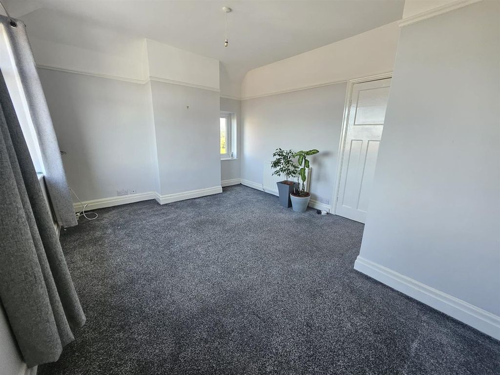 Property photo 1 of 9 Aa222F6A-9Db8-4B2A-Add0-9E4741A4Ef1E.Jpg