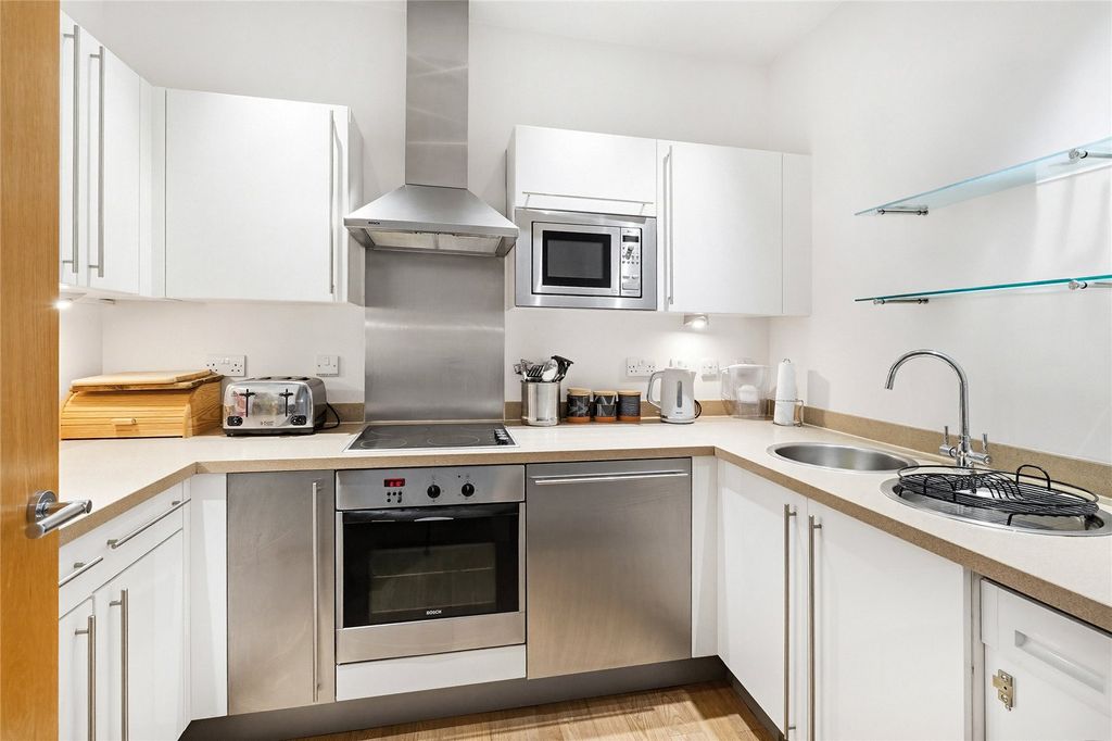 Property photo 3 of 16 Picture No. 19