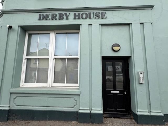 Property photo 3 of 14 Derbyhouse4.Jpg