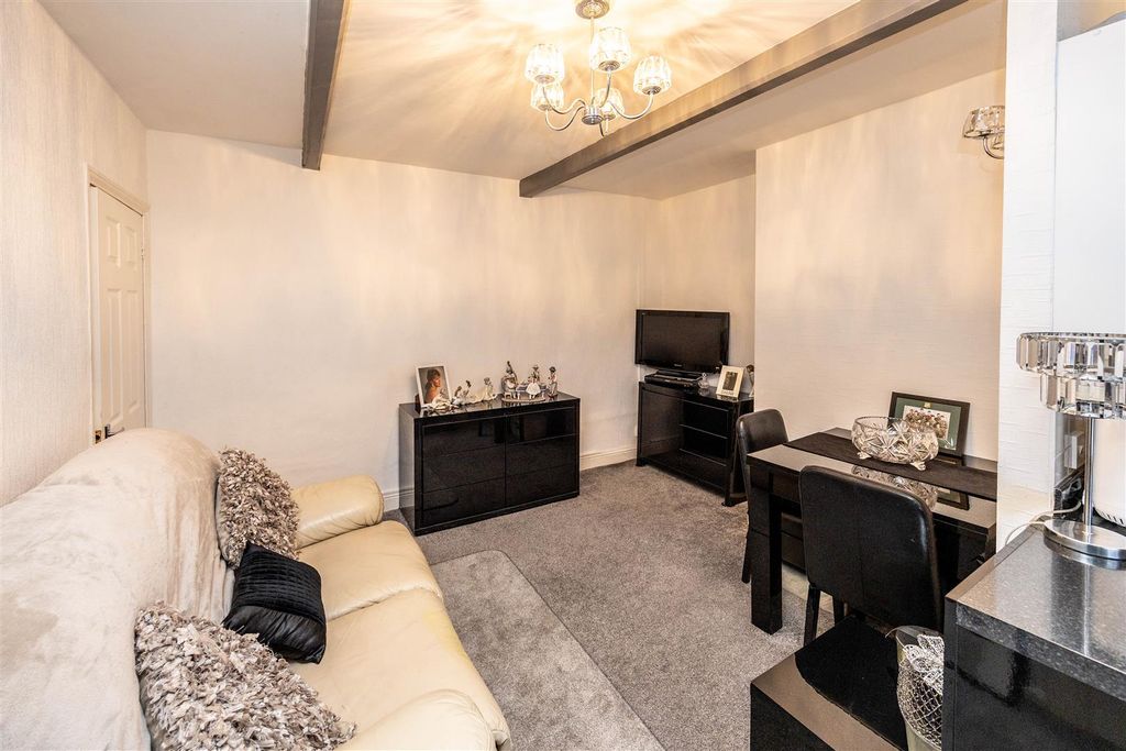 Property photo 3 of 26 66Fgrhudds-180226-1.Jpg