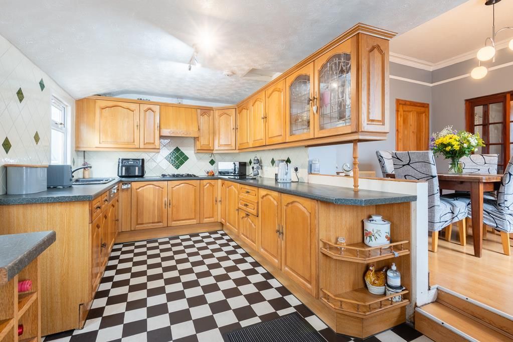 Property photo 3 of 23 Cup1162Jmp Kitchen.Jpg