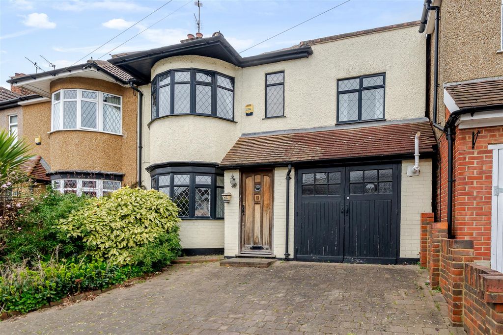 Property photo 1 of 18