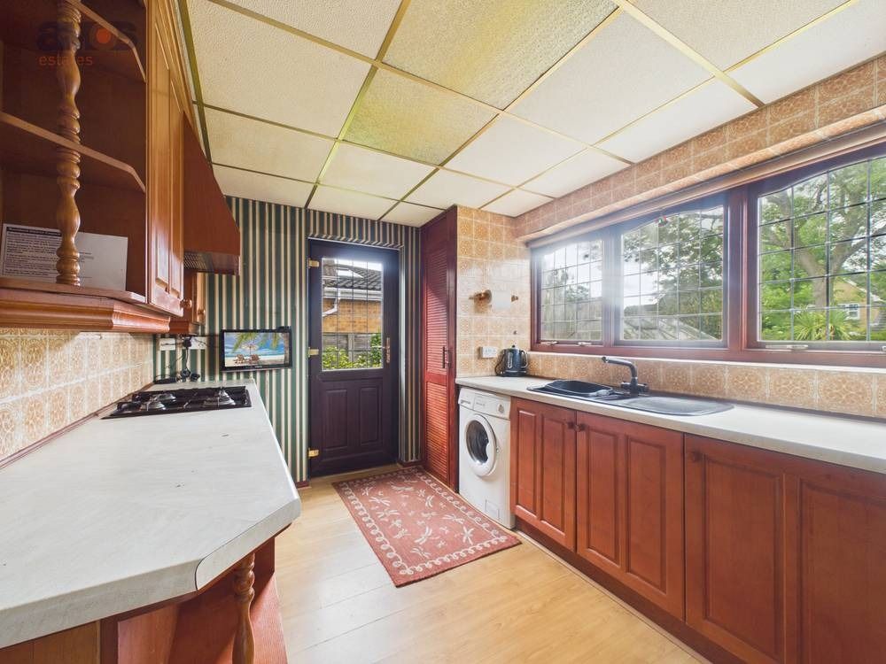 Property photo 2 of 17 5147673