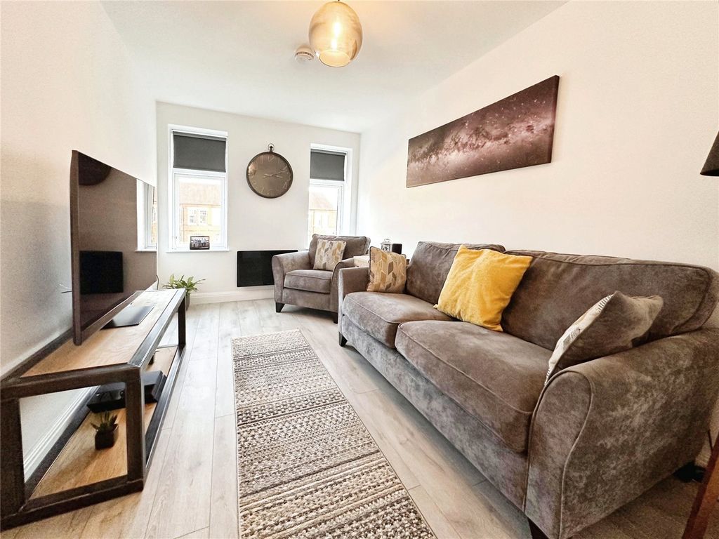 Property photo 3 of 13 Living Room