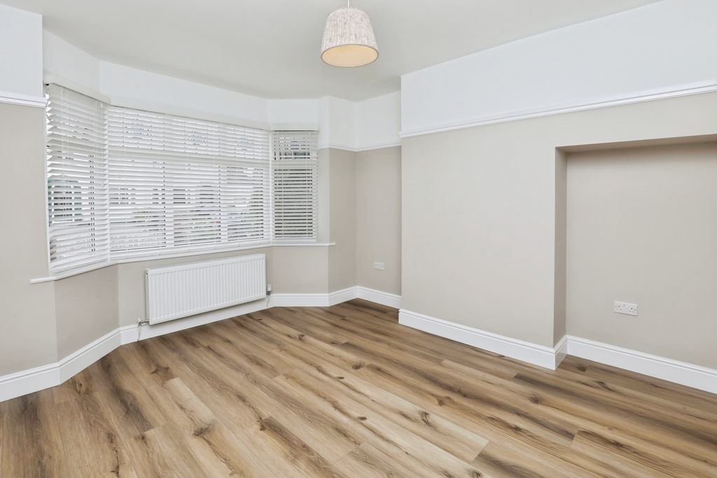 Property photo 2 of 19 130A0228